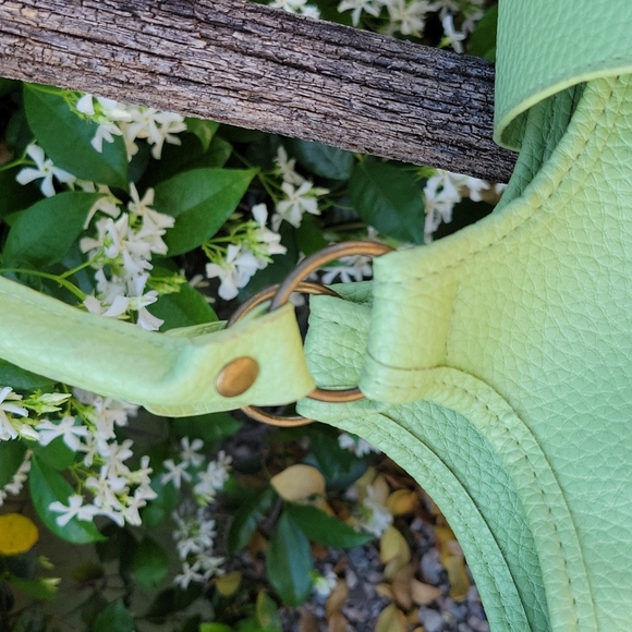 Straw and leather Tote/Purse Yellow Straw and Light Green Top Snap Closure - Picture 5 of 7